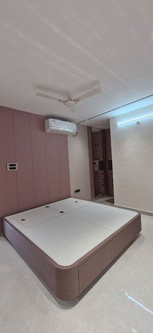 Room in 3 BHK Builder Floor at Kondapur – for Rent