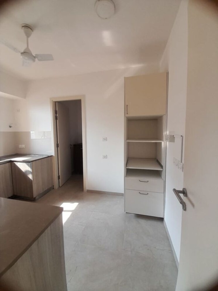 Bathroom, hiranandani-arlington 3 Bedroom 1200 Sq.Ft. Apartment In Ghodbunder Road Thane 9736314