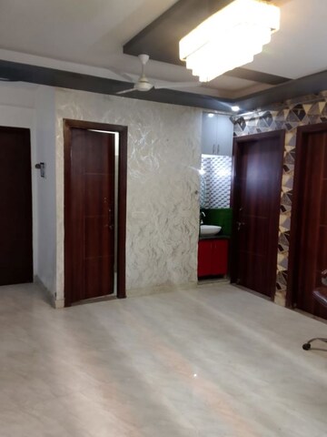Room in 3 BHK Apartment at Crossing Republik, Crossing Republic – for Sale