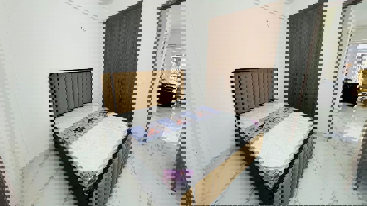 2 BHK Apartment For Sale in Smart World Gems