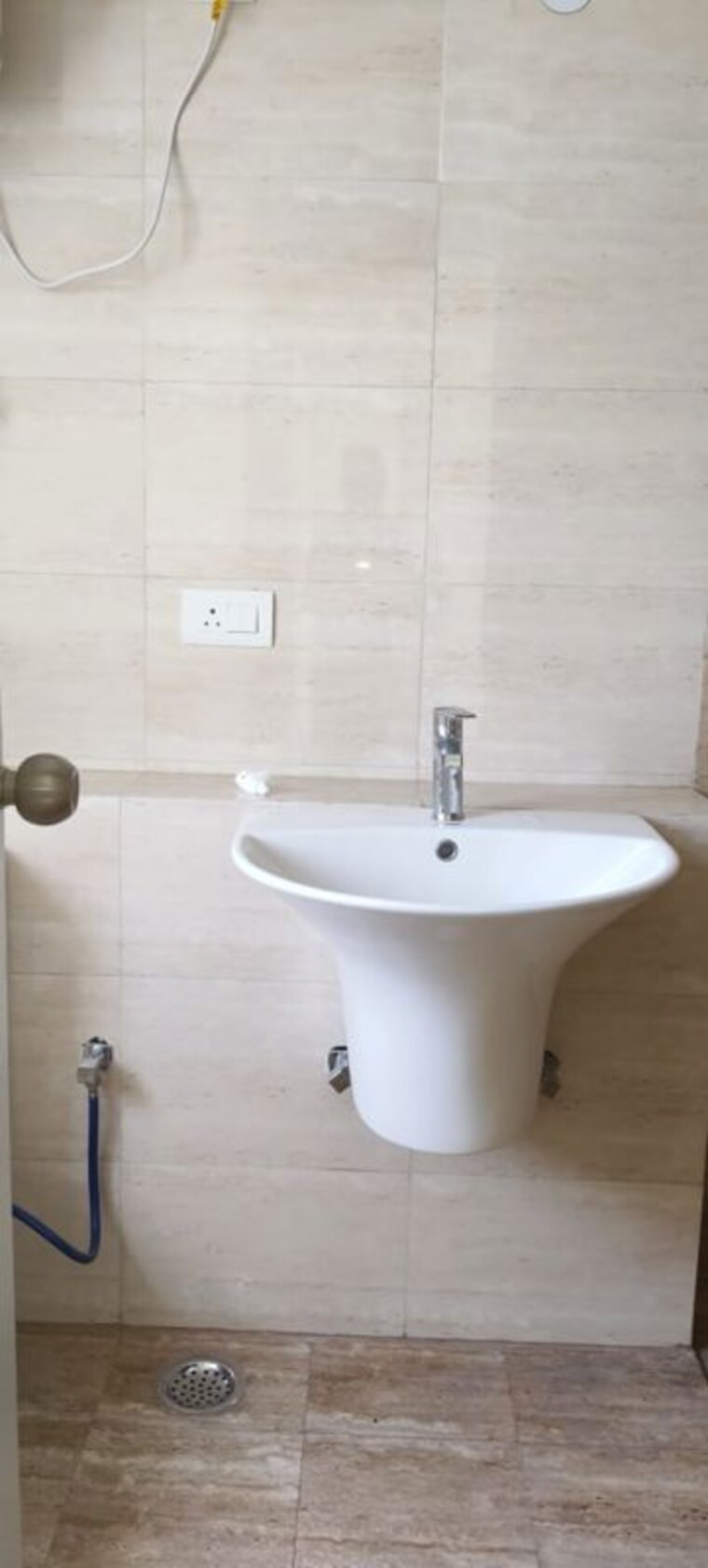 Bathroom, shree-vardhman-victoria 3.5 Bedroom 1950 Sq.Ft. Apartment In Sector 70 Gurgaon 9736337