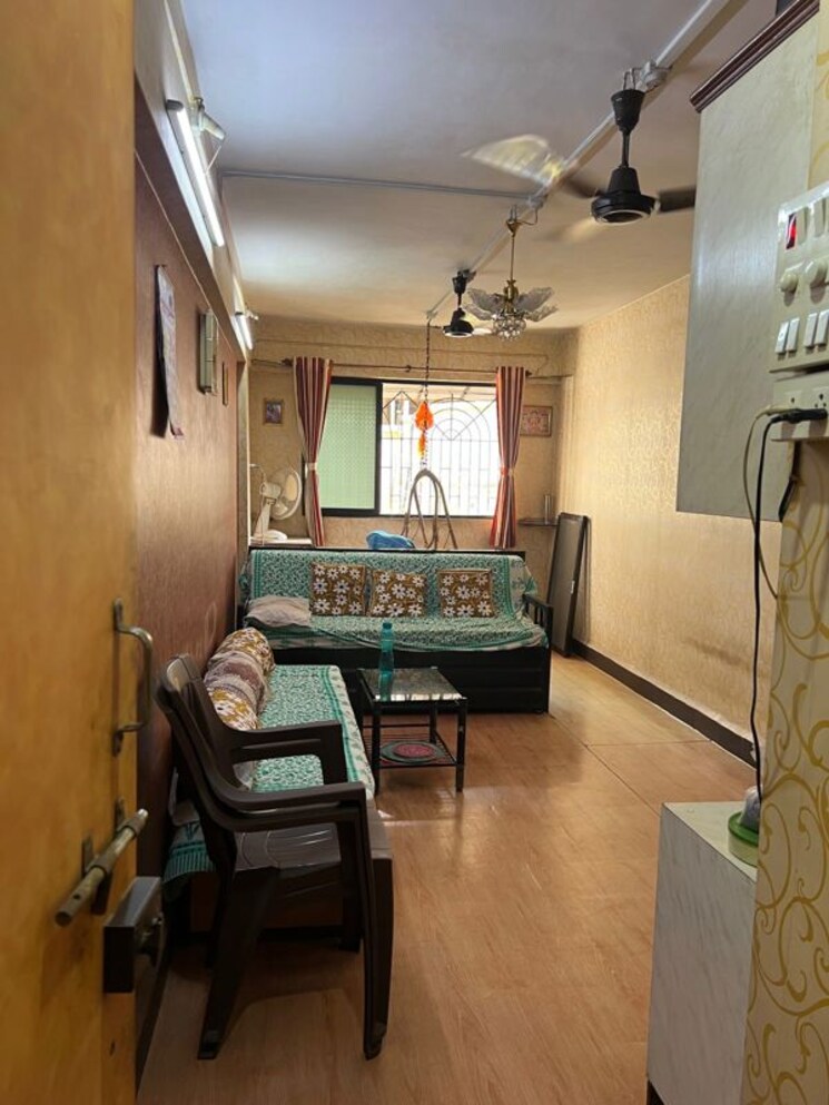 Living Room, dombivli west 1 Bedroom 560 Sq.Ft. Apartment In Dombivli West Thane 9736350