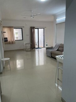 2 BHK Apartment For Sale in Gulmohar City