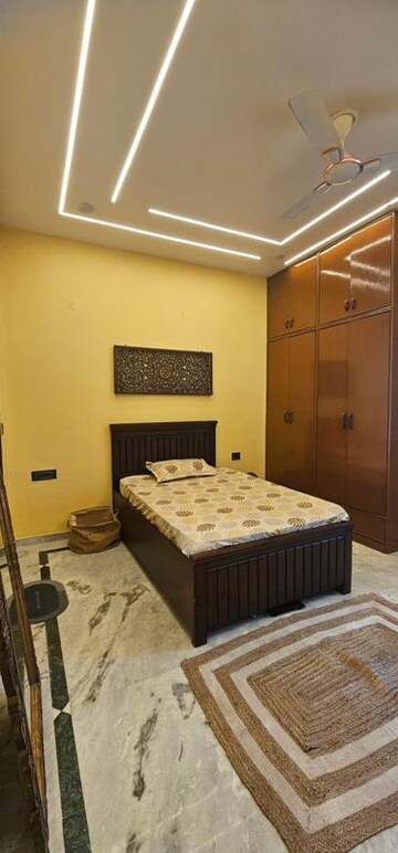 Bedroom in 2 BHK Builder Floor at Ardee City, Sector 52 – for Rent