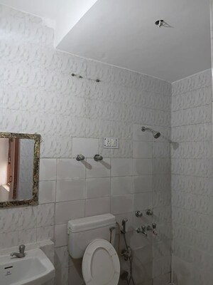Bathroom in 3 BHK Builder Floor at Ardee City, Sector 52 – for Rent