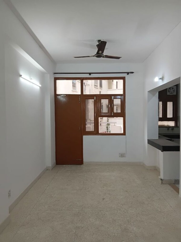 Room, ardee-city 3 Bedroom 1350 Sq.Ft. Builder Floor In Sector 52 Gurgaon 9736395