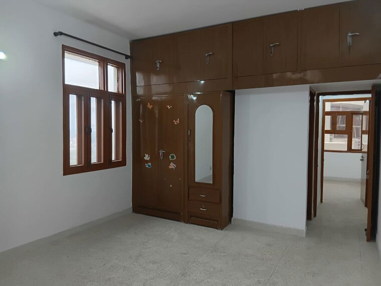 Room, ardee-city 3 Bedroom 1350 Sq.Ft. Builder Floor In Sector 52 Gurgaon 9736395