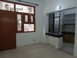 Room in 3 BHK Builder Floor at Ardee City, Sector 52 – for Rent