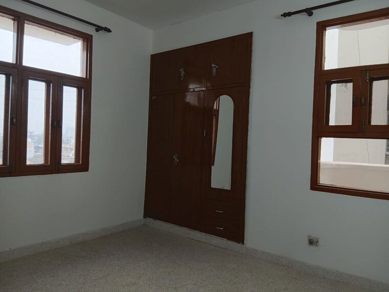 Room, ardee-city 3 Bedroom 1350 Sq.Ft. Builder Floor In Sector 52 Gurgaon 9736395