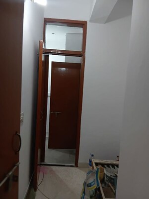 Furnished Amenities in 2 BHK Builder Floor at Ardee Mall, Sector 52 – for Rent
