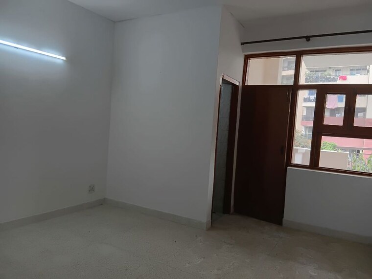 Room, ardee-mall 2 Bedroom 1050 Sq.Ft. Builder Floor In Sector 52 Gurgaon 9736398