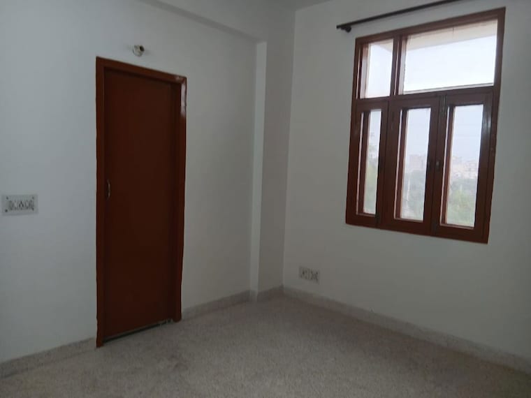 Room, ardee-mall 2 Bedroom 1050 Sq.Ft. Builder Floor In Sector 52 Gurgaon 9736398
