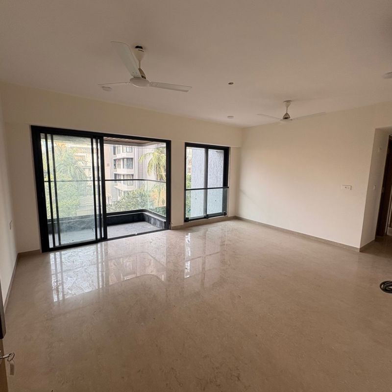 2 BHK + Pooja Room Apartment For Rent in Sarita Apartment Bandra West