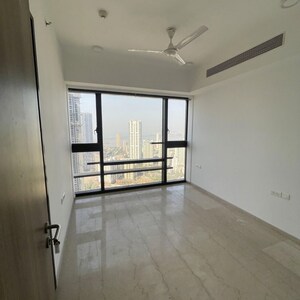 Room in 3 BHK Apartment at Lodha The Park, Century Mills – for Rent