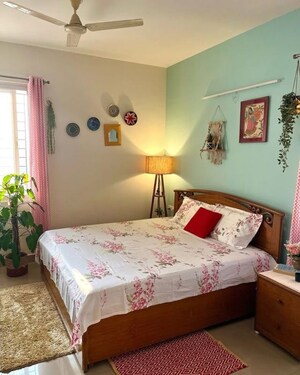 Room in  Pg at Viram Khand – for Rent