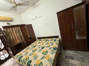 Bedroom in 2 BHK Builder Floor at Sector 38 – for Rent