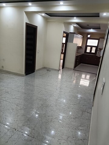 Room in 3 BHK Apartment at Saya Gold Avenue, Vaibhav Khand – for Rent