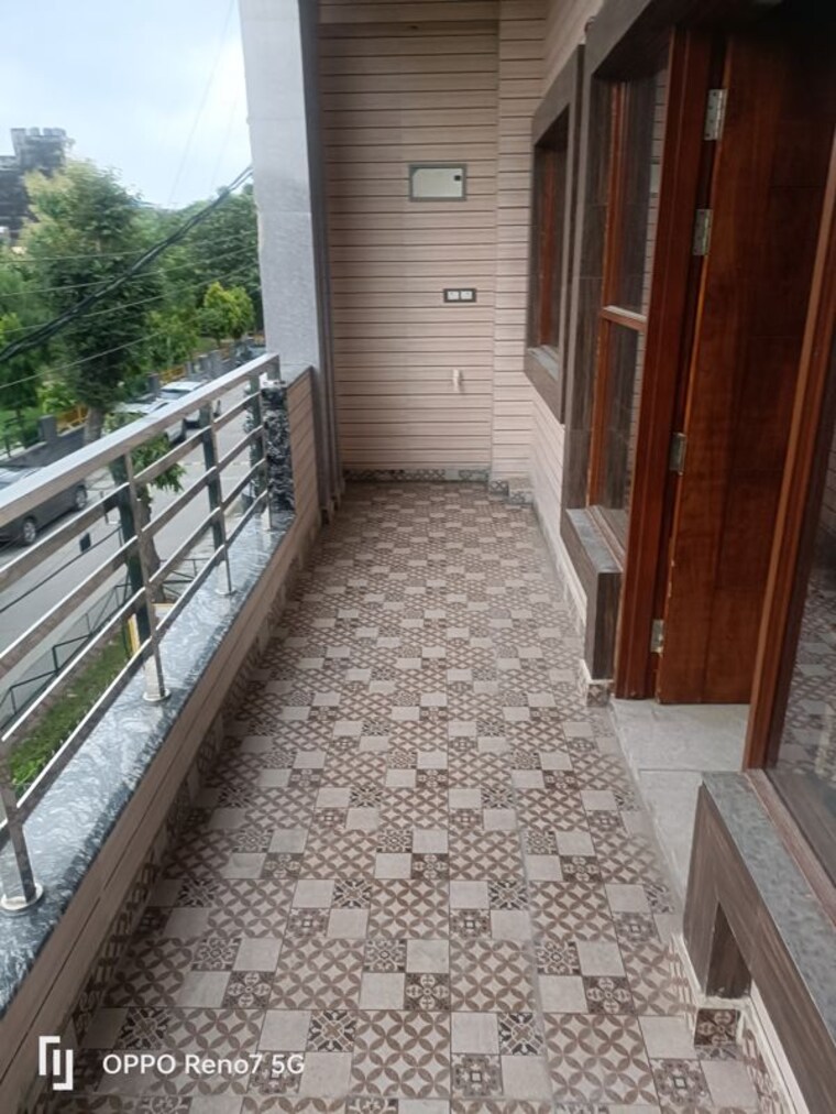 Balcony, saya-gold-avenue 3 Bedroom 954 Sq.Ft. Apartment In Vaibhav Khand Ghaziabad 9736443