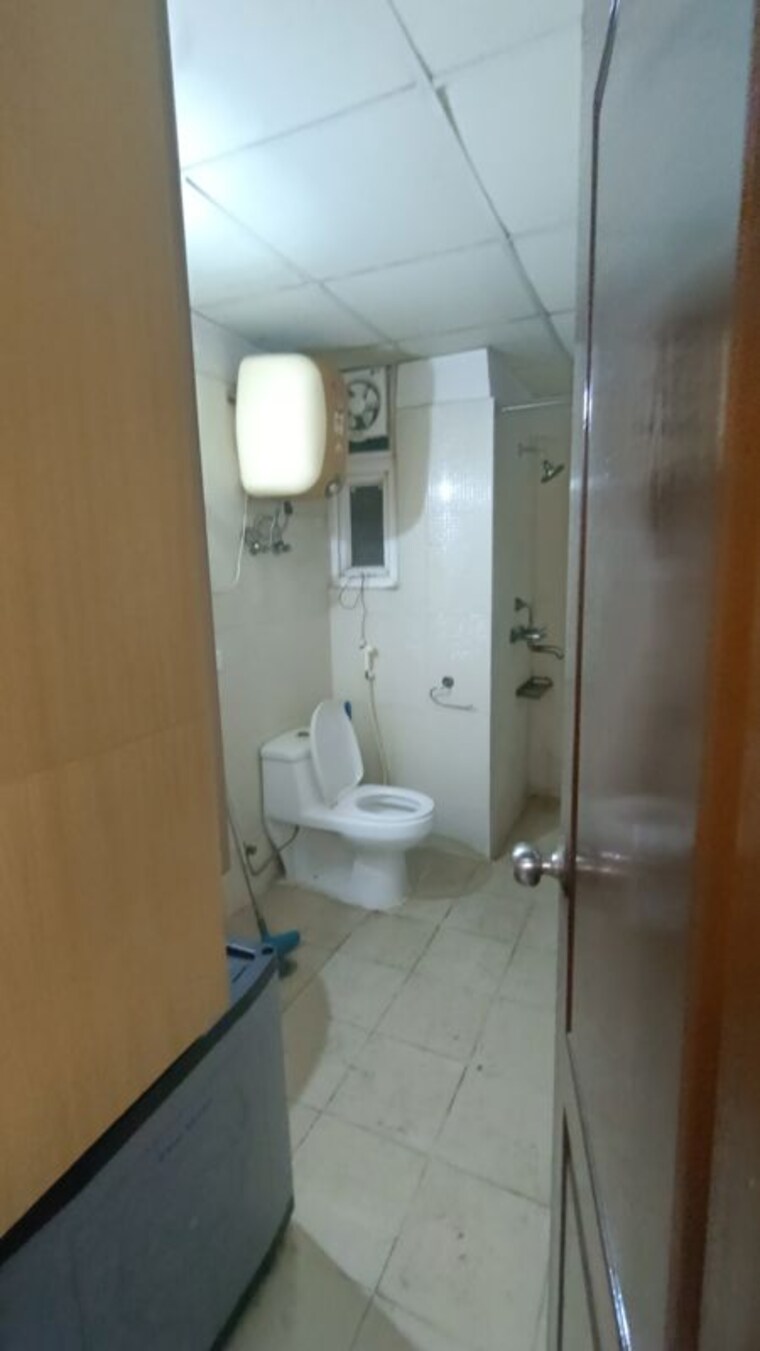 Bathroom, aditya-celebrity-homes 1 Bedroom 550 Sq.Ft. Apartment In Sector 76 Noida 9736449