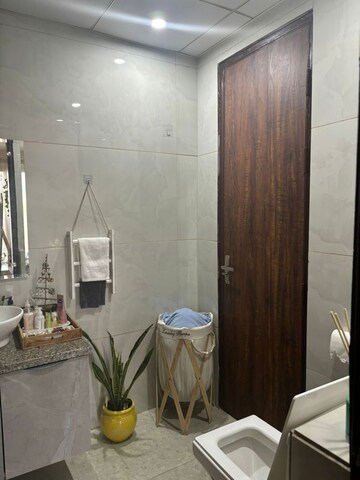 Bathroom in 2 BHK Builder Floor at Signature Tower Sector 30, Sector 30 – for Rent