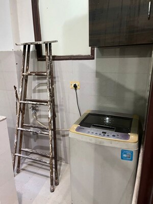 Furnished Amenities in 2 BHK Builder Floor at Signature Tower Sector 30, Sector 30 – for Rent