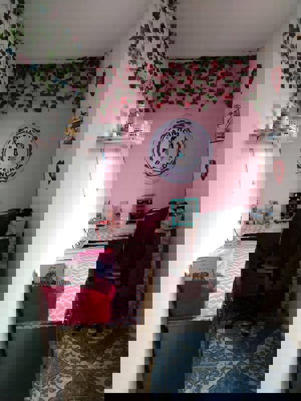 Pg For Rent in Farah Girls Pg 