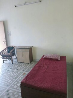 Pg For Rent in Vineet Khand