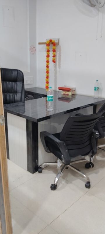 Team Area in  Office Space at Gaur City Mall, Sector 4 Greater Noida – for Rent