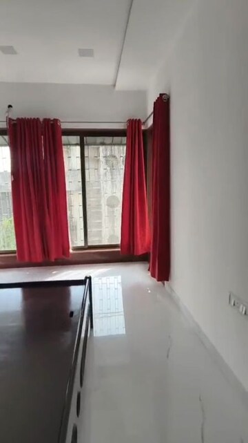 Furnished Amenities in 2 BHK Apartment at Bandra West – for Rent