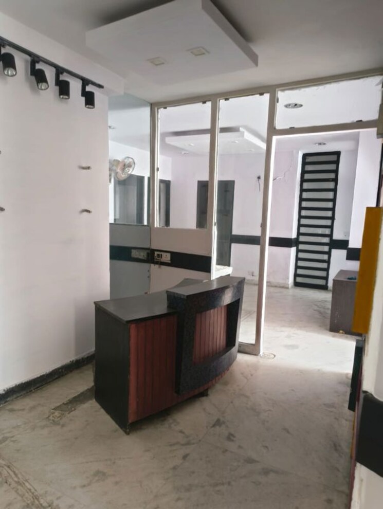 Team Area, kalkaji Commercial Office Space 1800 Sq.Ft. In Kalkaji Delhi 9736511