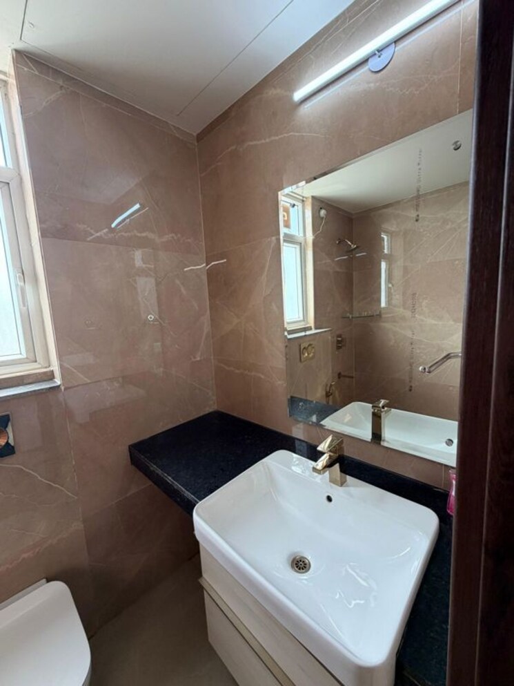 Bathroom, vinayak-plaza 3 Bedroom 1750 Sq.Ft. Builder Floor In Sector 15 Gurgaon 9736513