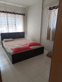 3.5 BHK + Extra Room Apartment For Sale in Mantra Mirari