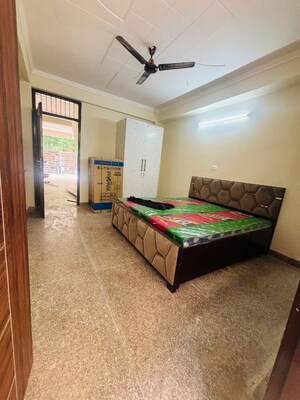 Bedroom in 1 BHK Builder Floor at Saurabh Niwas, Sector 40 – for Rent