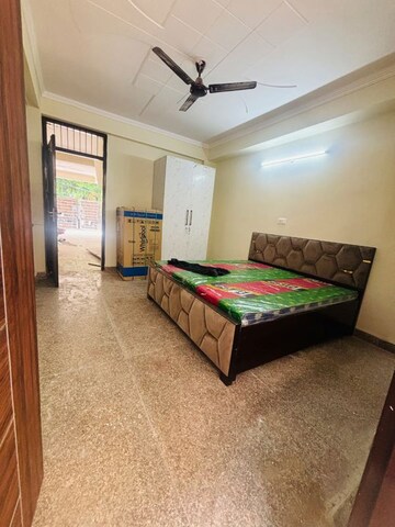 Bedroom in 1 BHK Builder Floor at Saurabh Niwas, Sector 40 – for Rent