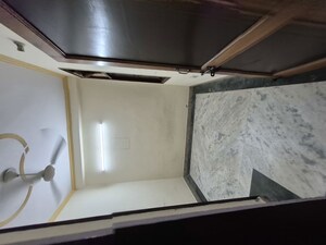 Furnished Amenities in 1.5 BHK Builder Floor at Mayur Vihar – for Rent