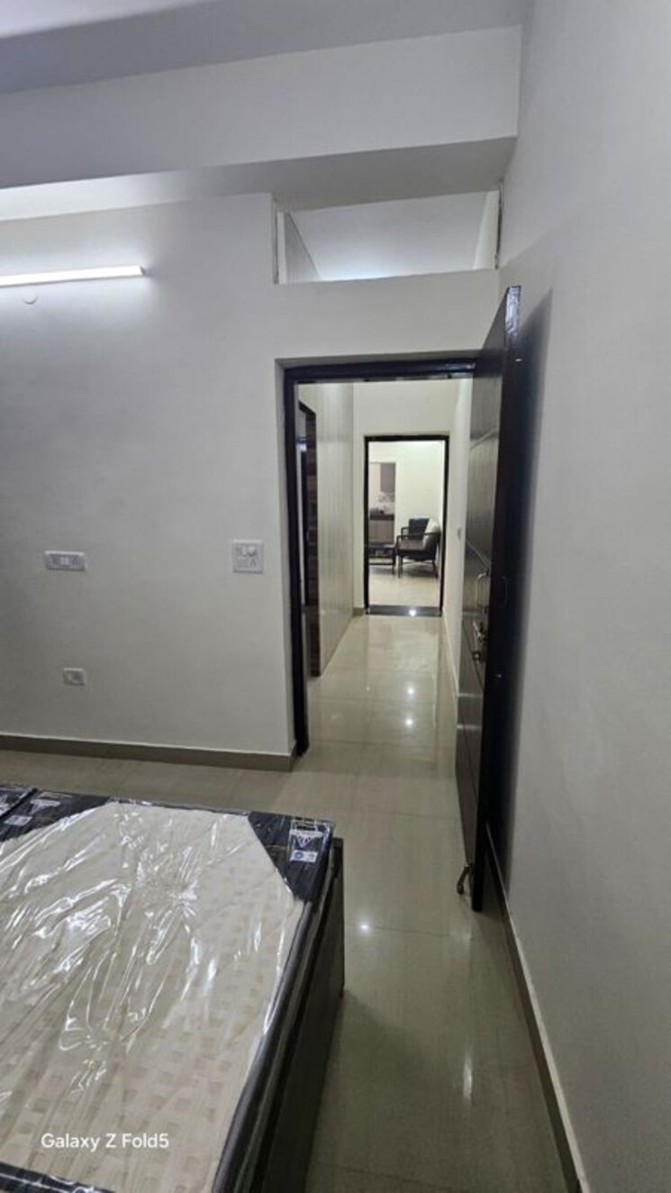 Room, ardee-mall 1 Bedroom 750 Sq.Ft. Builder Floor In Sector 52 Gurgaon 9736535
