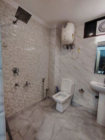 Bathroom in 1 BHK Builder Floor at Malviya Nagar – for Rent