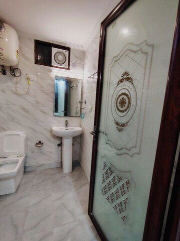 Bathroom in 1 BHK Builder Floor at Malviya Nagar – for Rent
