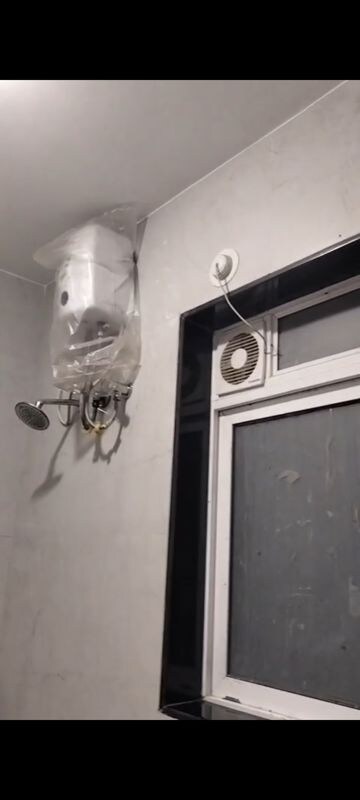 Furnished Amenities in 2 BHK Apartment at Goregaon West View CHS, Goregaon West – for Rent