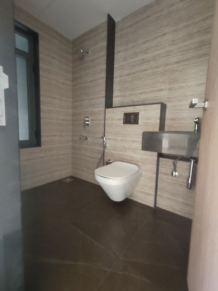 Bathroom, lodha-vista 2 Bedroom 700 Sq.Ft. Apartment In Lower Parel Mumbai 9736571