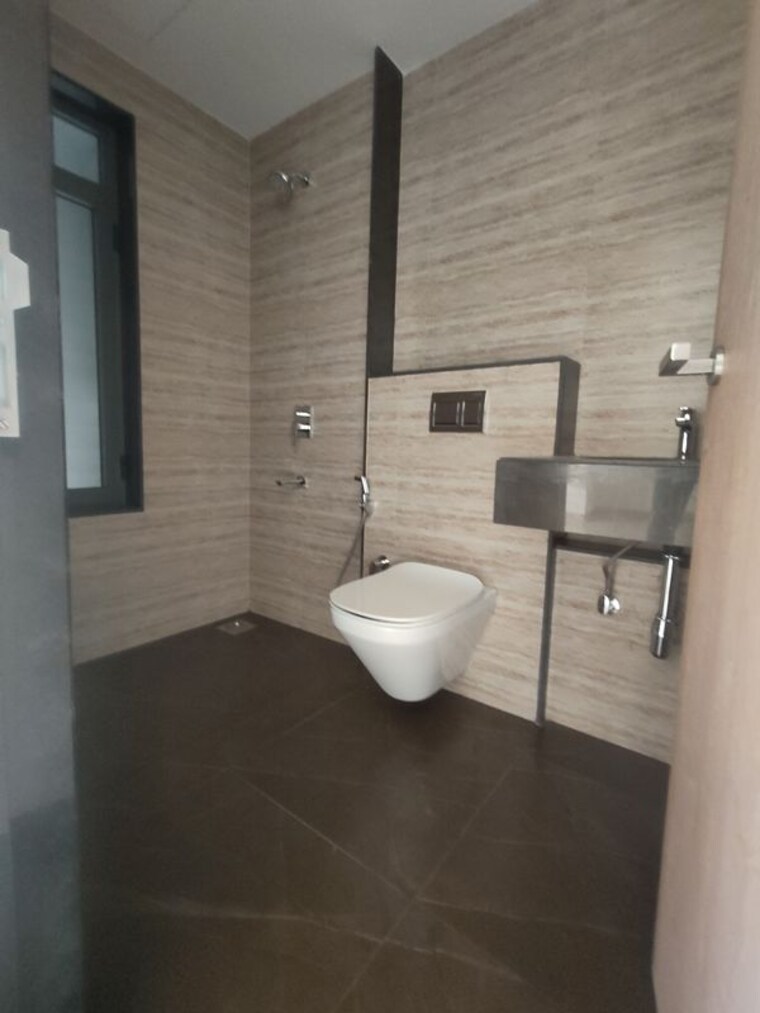 Bathroom, lodha-vista 2 Bedroom 700 Sq.Ft. Apartment In Lower Parel Mumbai 9736571
