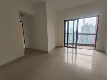 Room in 2 BHK Apartment at Lodha Vista, Lower Parel – for Rent