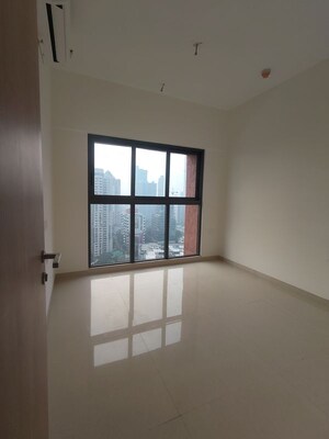 Room in 2 BHK Apartment at Lodha Vista, Lower Parel – for Rent