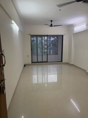 Room in 2 BHK Apartment at Goyal Green Woods, Andheri East – for Sale