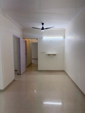 Room in 2 BHK Apartment at Goyal Green Woods, Andheri East – for Sale