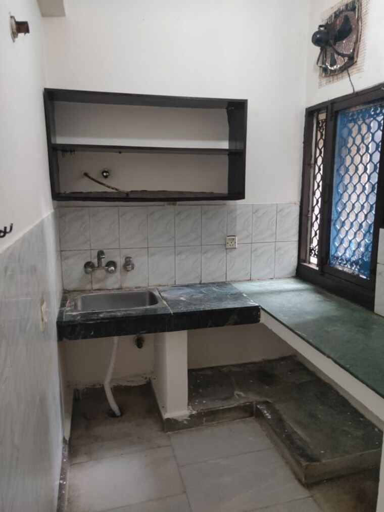 Kitchen, shipra-suncity 2 Bedroom 750 Sq.Ft. Apartment In Vaibhav Khand Ghaziabad 9736616