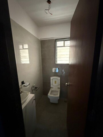 Bathroom in 2 BHK Apartment at HF Blossom Residency, Vile Parle East – for Rent