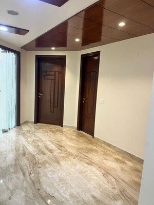 Room in 4 BHK Builder Floor at Greater Kailash I – for Sale