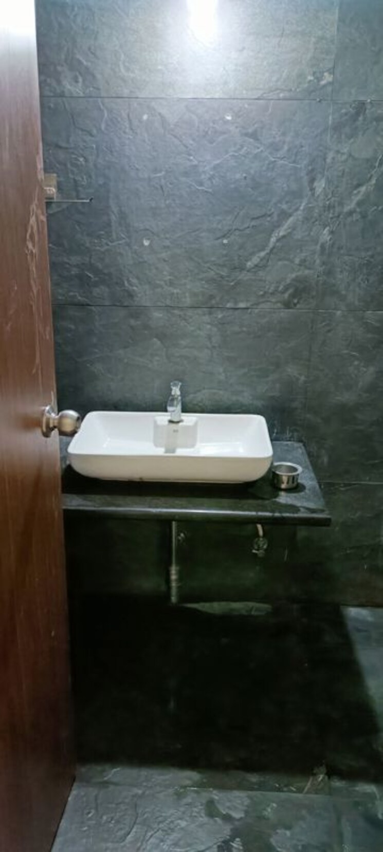 Bathroom, manisha-apartment-law-college-road 2 Bedroom 1150 Sq.Ft. Apartment In Law College Road Pune 9736647