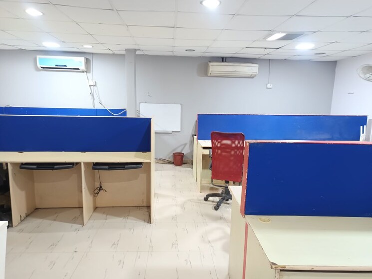 Team Area, sector 6 Commercial Office Space 750 Sq.Ft. In Sector 6 Noida 9736649